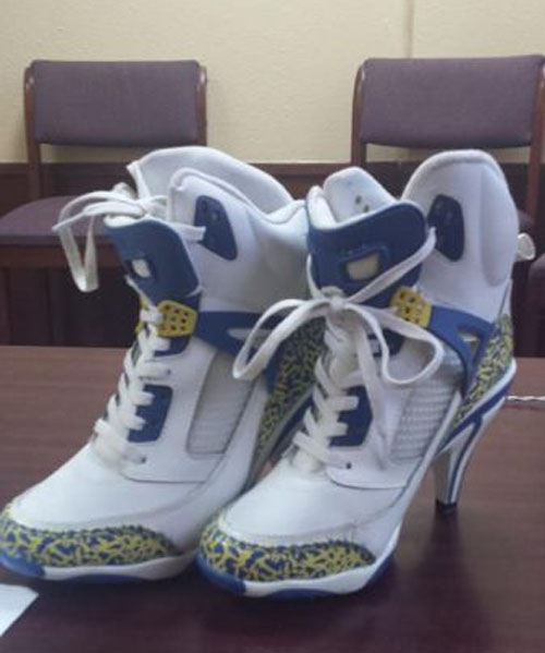 适合女生穿的高跟鞋器物gif搞笑图片