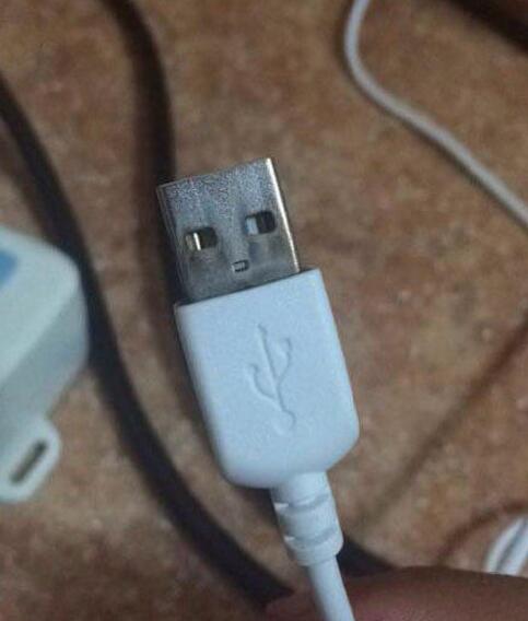 可能因为每天插来插去，它变的娇羞起来器物gif搞笑图片