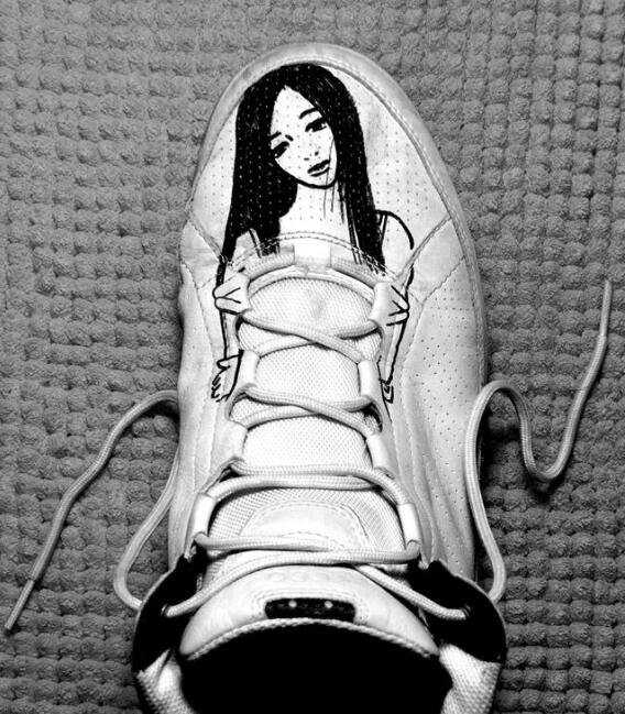 系鞋带的时候会有代入感吗？器物gif搞笑图片