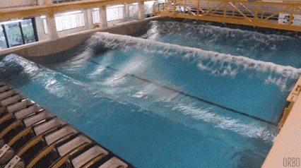 这就是传说中的人造浪吗，真的很浪啊器物gif搞笑图片