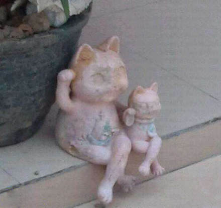 母子招财猫器物gif搞笑图片