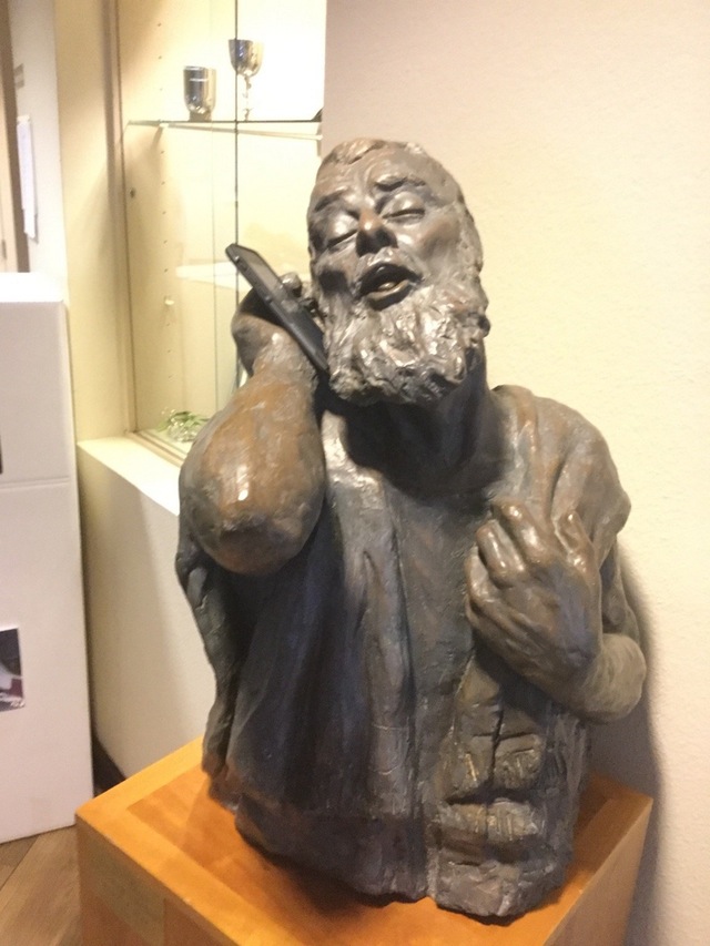 麻蛋，谁给你手机的？器物gif搞笑图片