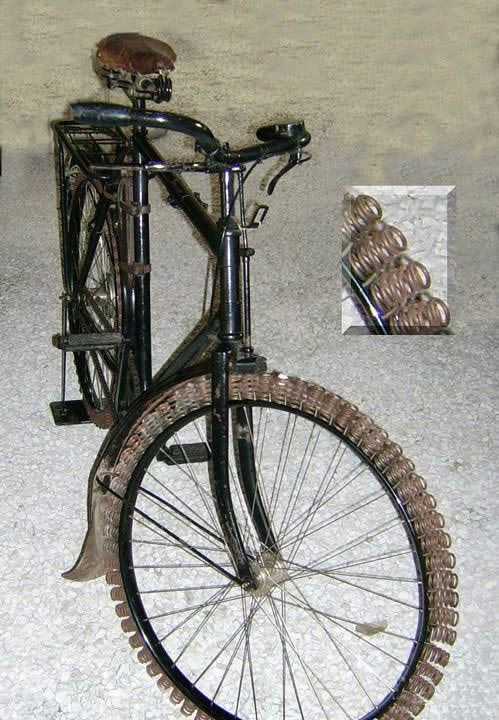 昨天在淘宝买了一辆号称减震效果一流的自行车器物gif搞笑图片