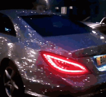 警察叔叔不管么器物gif搞笑图片