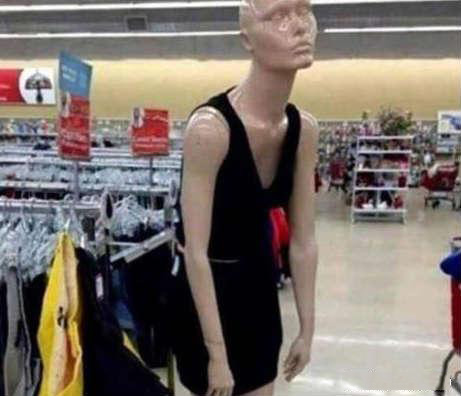 当了一天的模特，感觉身体被掏空器物gif搞笑图片