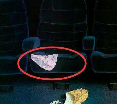 看电影就看电影呗，这啥意思器物gif搞笑图片