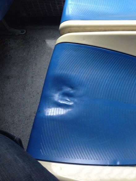 这天有多热啊，屁股得有多烫啊？什么屁崩的？器物gif搞笑图片