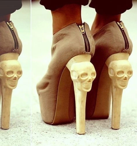 这鞋子，真叼器物gif搞笑图片