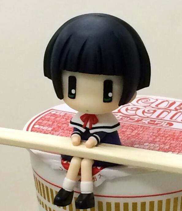 用她压泡面杯没有错啊器物gif搞笑图片