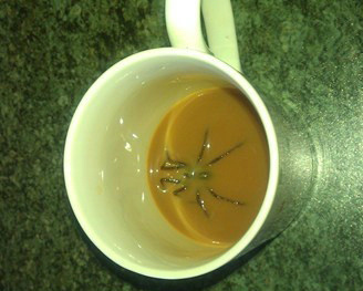 老板，你非得这样帮顾客增加蛋白质么？器物gif搞笑图片