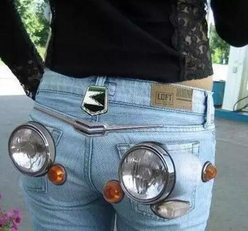 我想，追尾器物gif搞笑图片