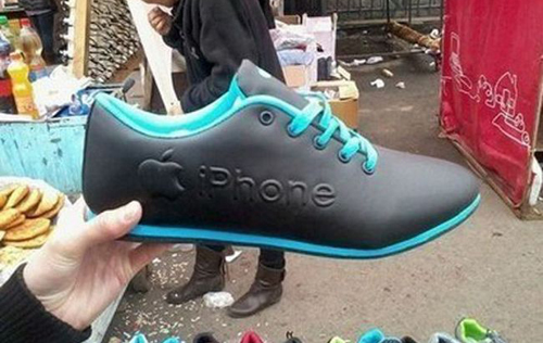 这鞋应该是仿的吧？器物gif搞笑图片