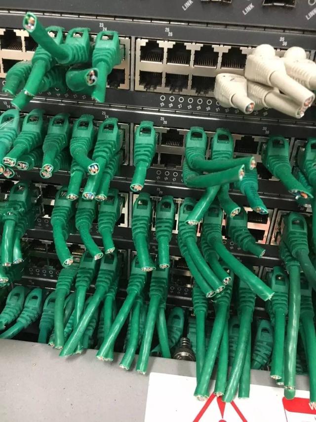 防止服务器被攻击器物gif搞笑图片