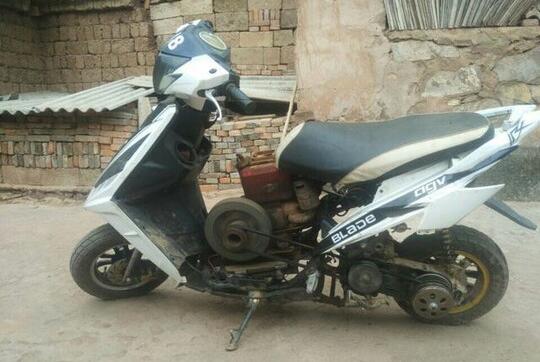 这车发动机给力呀！器物gif搞笑图片