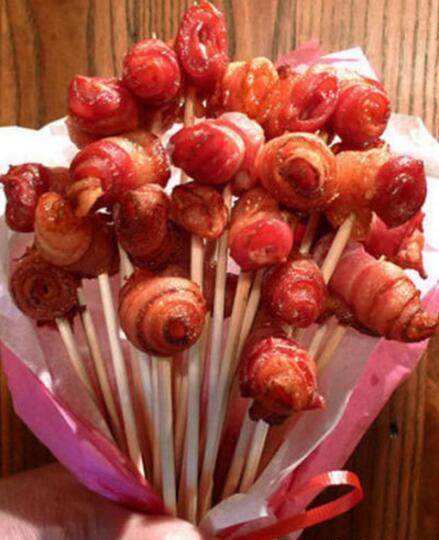 吃货的玫瑰器物gif搞笑图片