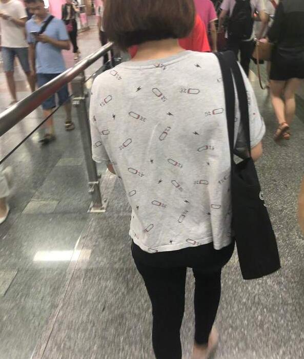 这个印花看得我很紧张器物gif搞笑图片