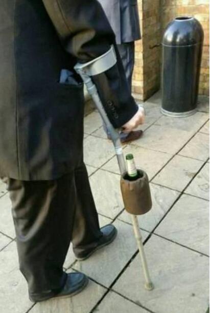 酒鬼的拐杖，脑洞绝对释放了洪荒之力器物gif搞笑图片