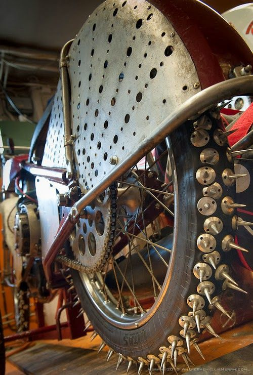 这车开出去我看谁敢惹我器物gif搞笑图片