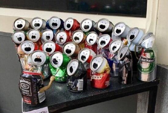 丰富色彩的大合唱器物gif搞笑图片