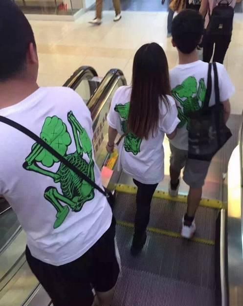 看着都尴尬器物gif搞笑图片