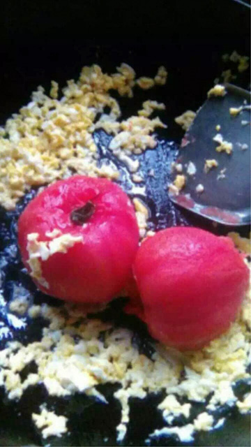 番茄炒蛋是这样炒的吗？总感觉有点不对器物gif搞笑图片