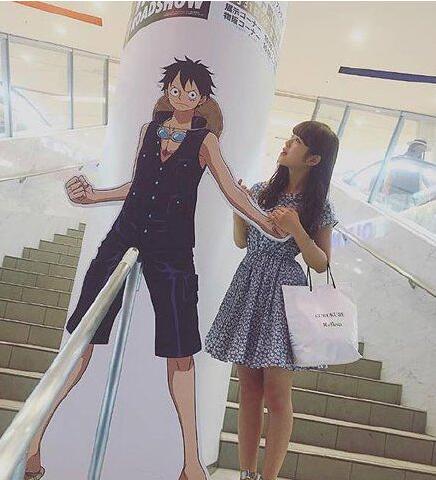 这个扶手的位置非常微妙啊器物gif搞笑图片