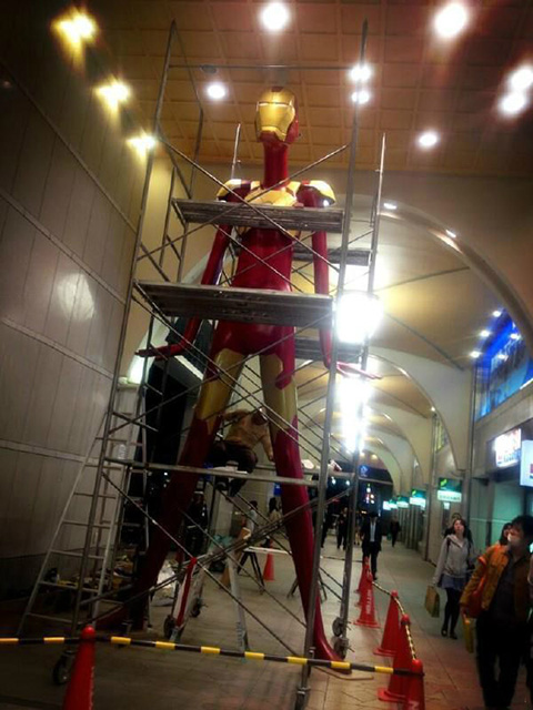 钢铁侠减肥成功记器物gif搞笑图片