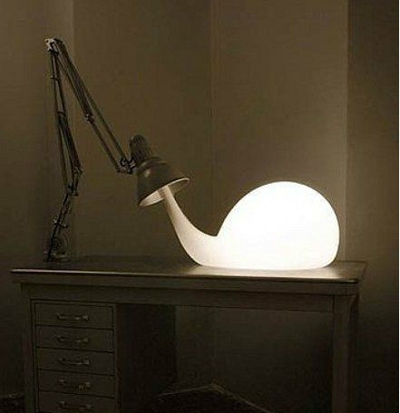 台灯吓的魂魄都出来了器物gif搞笑图片