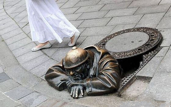 这要是晚上看到估计能吓晕……器物gif搞笑图片