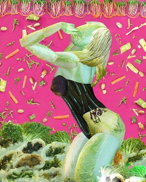 去饭店吃饭，服务员上了一盘菜，让在场的人都脸红了器物gif搞笑图片