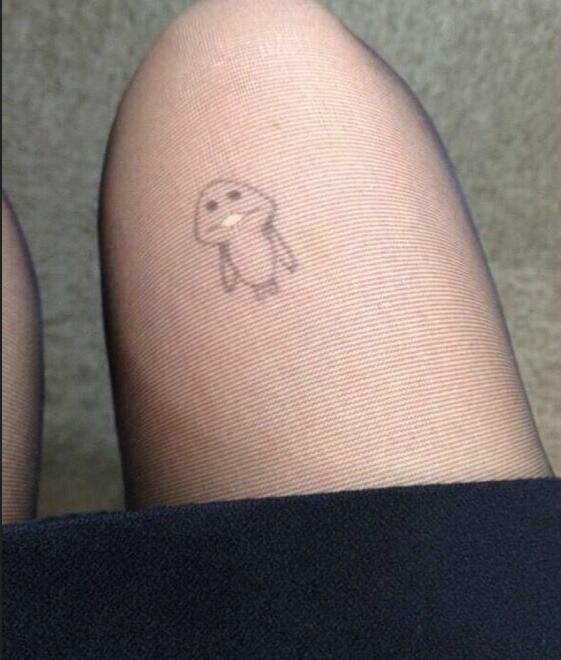 不会被人识破丝袜破了器物gif搞笑图片