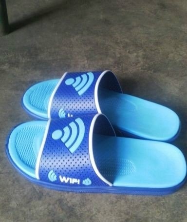 穿上它信号杠杠的器物gif搞笑图片