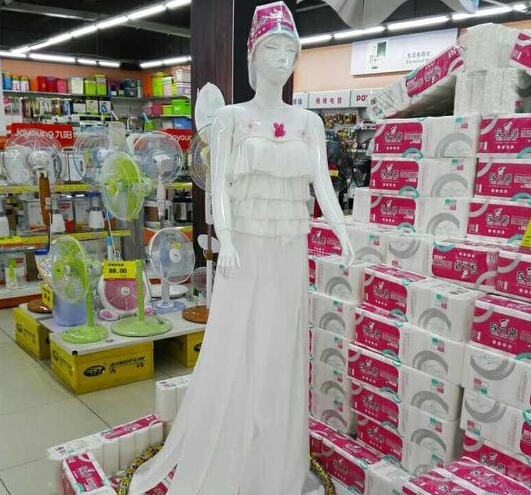 刚在超市看到的器物gif搞笑图片