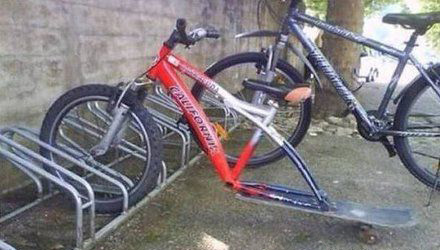 想知道这车到底怎么骑器物gif搞笑图片