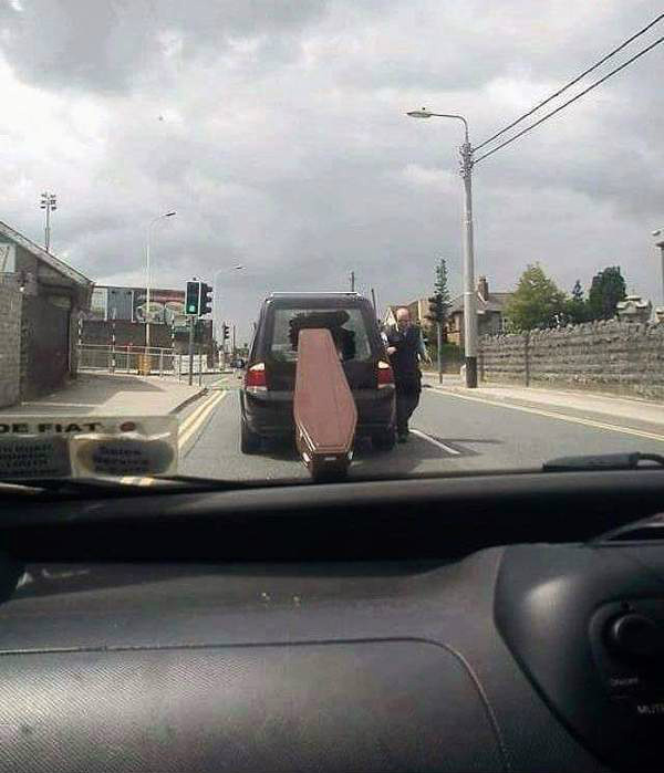 原来真的有灵车漂移器物gif搞笑图片