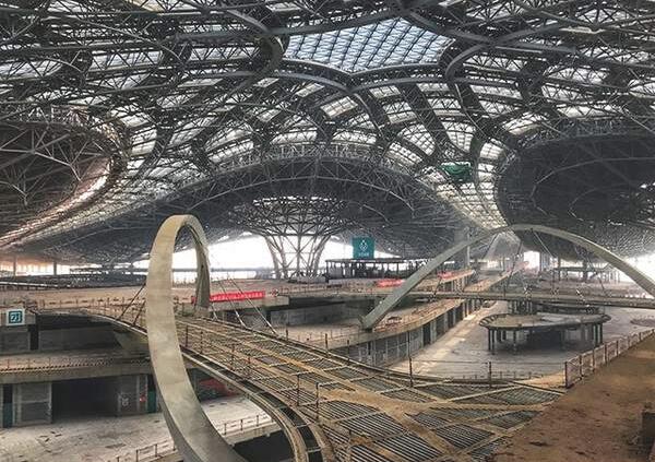 目前北京新机场T1航站楼内部器物gif搞笑图片