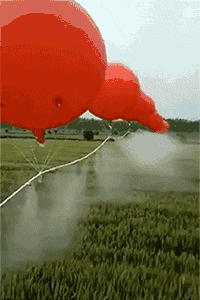 新兴的打农药方式器物gif搞笑图片