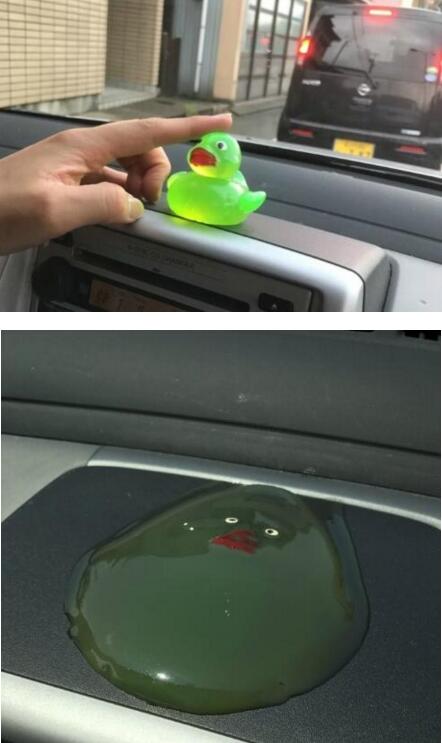 车上的小鸭子，因为天太热，化了器物gif搞笑图片
