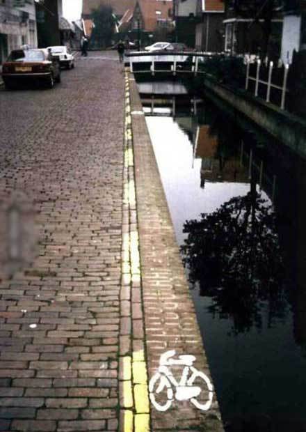 用生命骑自行车器物gif搞笑图片