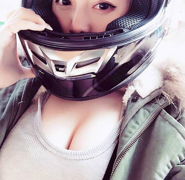 这头盔感觉戴起来好热器物gif搞笑图片