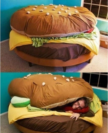 属于吃货的床，没啥可说的器物gif搞笑图片