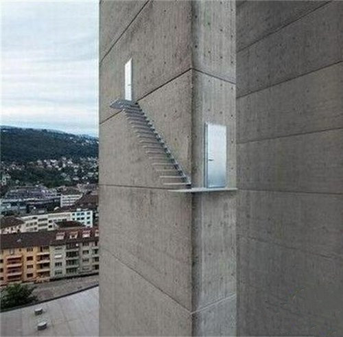 给神建的通道器物gif搞笑图片