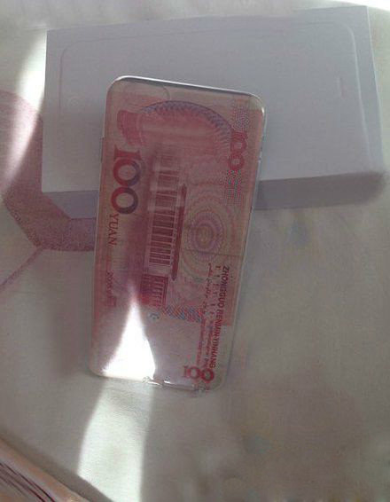 自己亲自DIY的手机壳，好高大上的赶脚器物gif搞笑图片