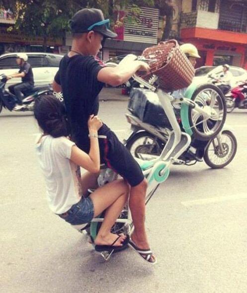 要摔跤的节奏啊人物gif搞笑图片