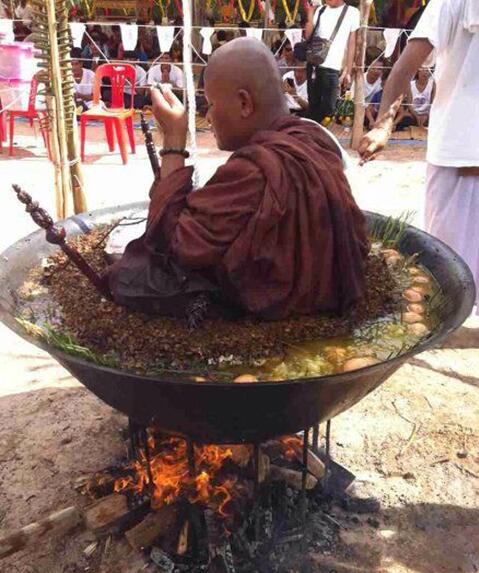 厉害了这个和尚人物gif搞笑图片