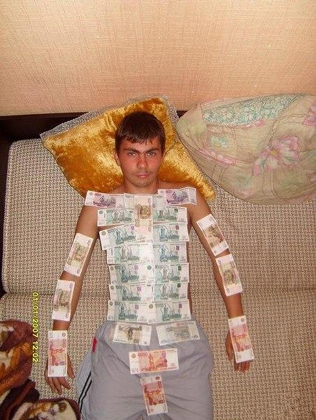 外国土豪，太赤裸裸了人物gif搞笑图片