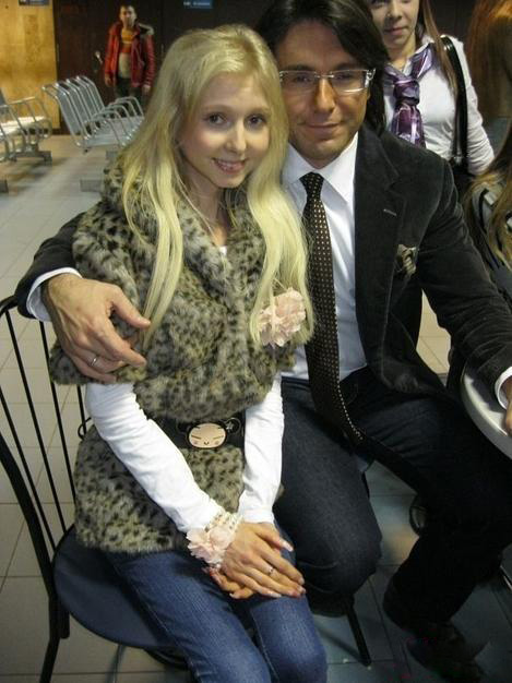 俄罗斯姑娘成减肥达人仅20公斤人物gif搞笑图片