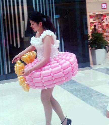 好想上去扎几针人物gif搞笑图片