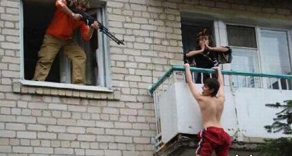 隔壁老王悲剧了人物gif搞笑图片