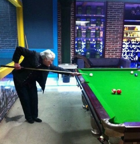 让天天在寝室lol的我情何以堪人物gif搞笑图片